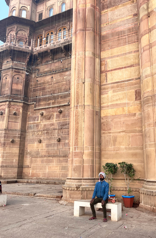 varanasi man meditating